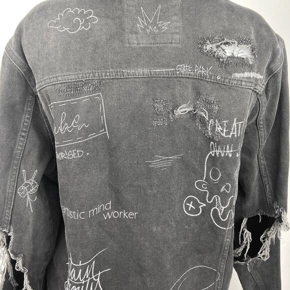 Zara Black Denim Graffiti Illustration Graphic Distressed Jean Jacket Sz M - Picture 4 of 7